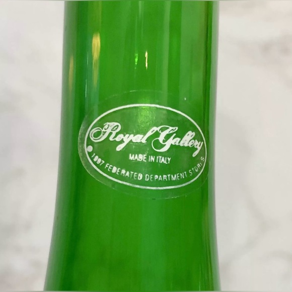 Two 13” Vintage Royal Gallery Made in Italy Vases - Cobalt Blue & Emerald Green - Picture 9 of 10